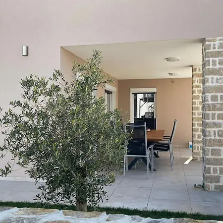 빌라 - With Private Pool Near Porec *