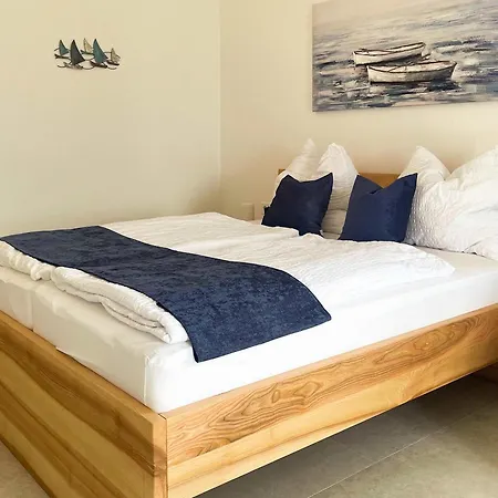 - With Private Pool Near Porec Βίλα