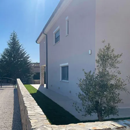 Βίλα - With Private Pool Near Porec Farini