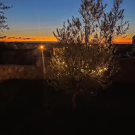 - With Private Pool Near Porec Βίλα