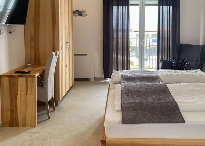 فيلة - With Private Pool Near Porec *