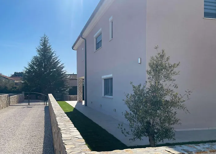 فيلة - With Private Pool Near Porec Farini