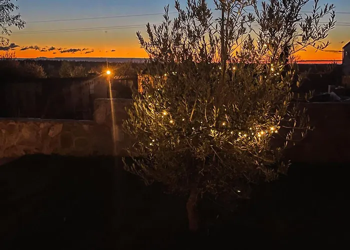 - With Private Pool Near Porec فيلة