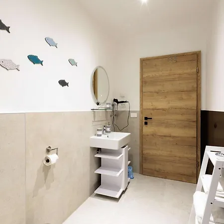 Villa - With Private Pool Near Porec Farini