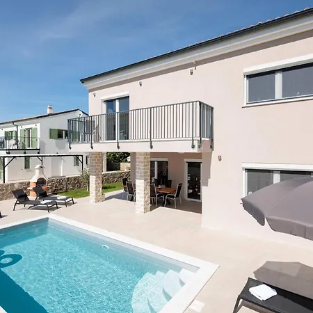 - With Private Pool Near Porec Villa *