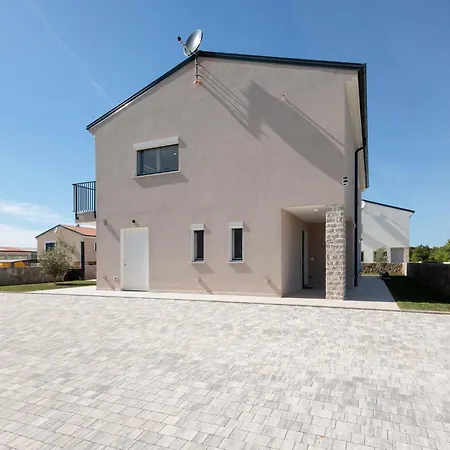 Villa - With Private Pool Near Porec *