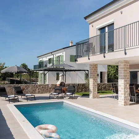 - With Private Pool Near Porec * Farini