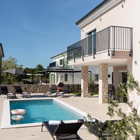 Villa - With Private Pool Near Porec Farini